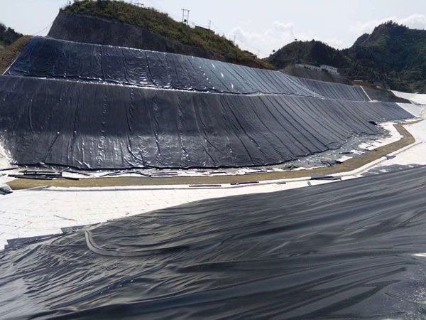 垃圾填埋场施工